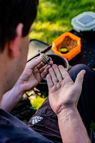 Feedervissen: 4 slimme montages uitgelegd